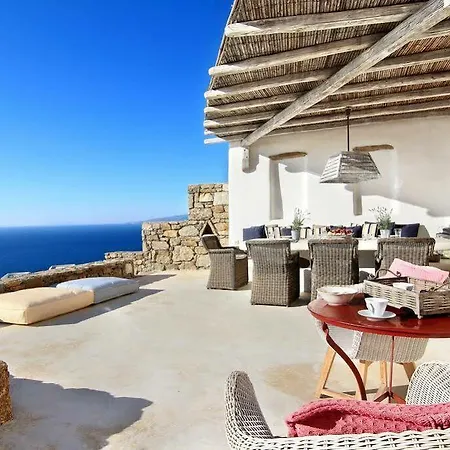 Villa Amarillo Villa *